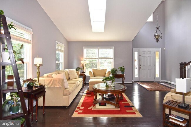 Foto del edificio - 4100 John Trammell Ct