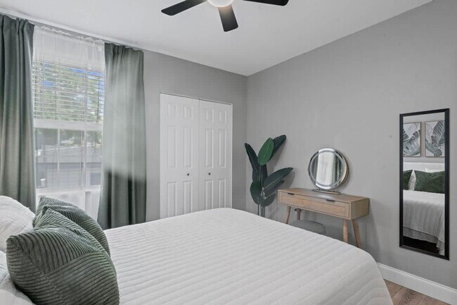 Foto del edificio - 138 1/2 Oneida Street-SI ID1578526P