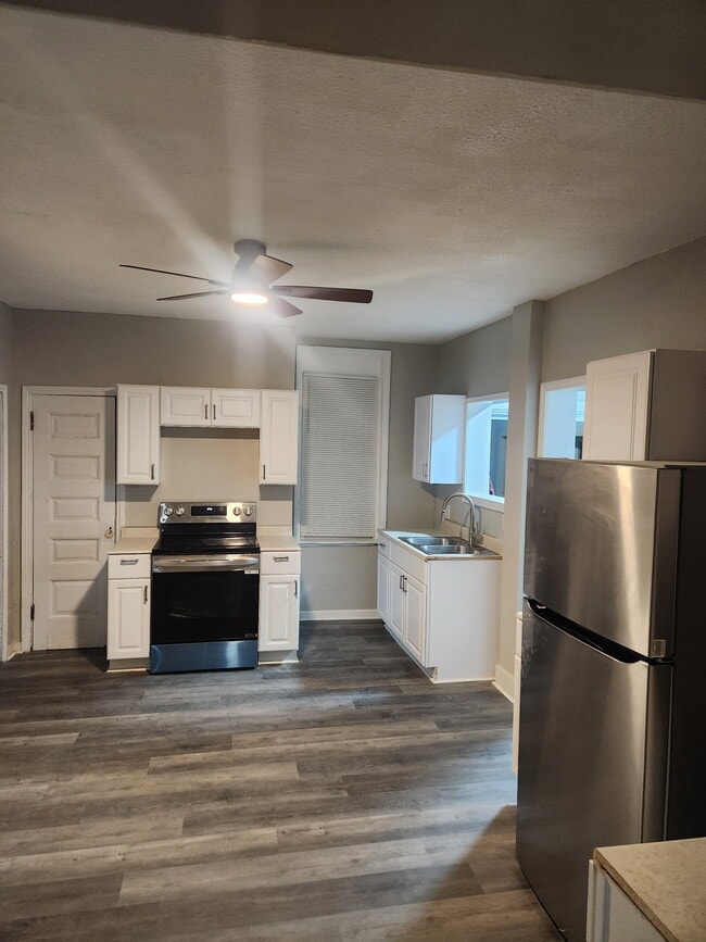 Foto del edificio - 147 Jucunda St