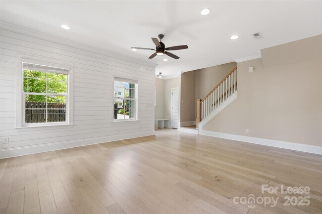 Foto del edificio - 1513 Landis Ave