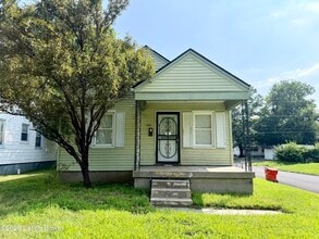 Building Photo - 1401 Thornberry Ave
