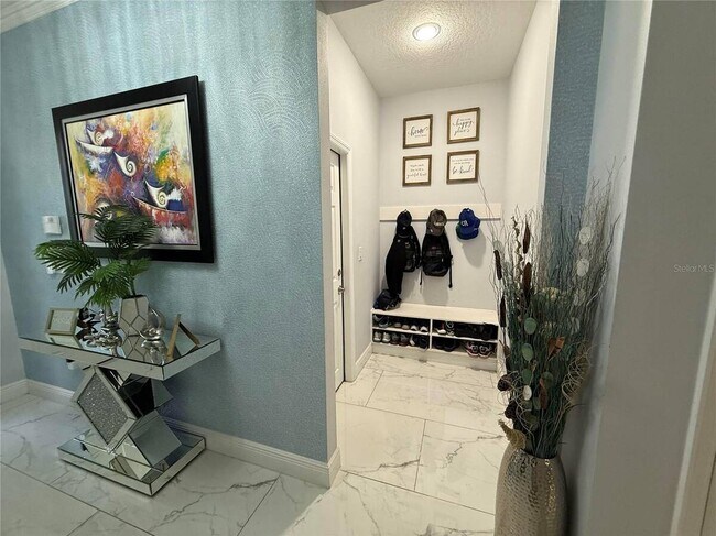 Foto del edificio - 3012 Lady Mae Ln