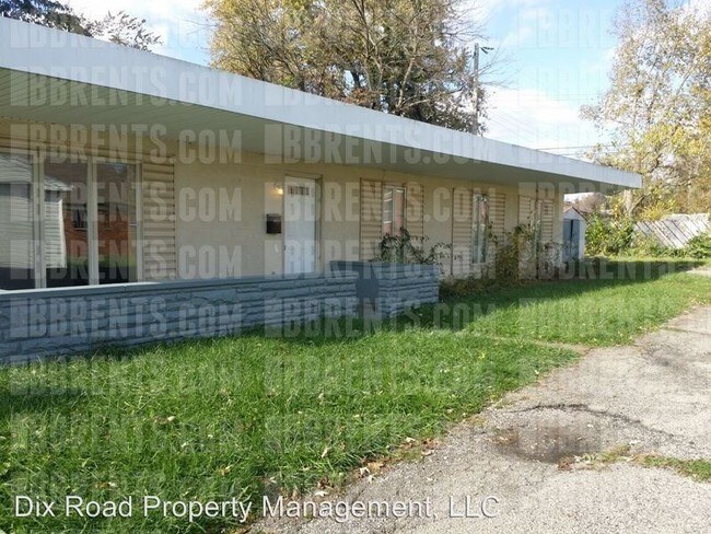 Building Photo - 3 br, 1 bath House - 2915 Campus Drive,