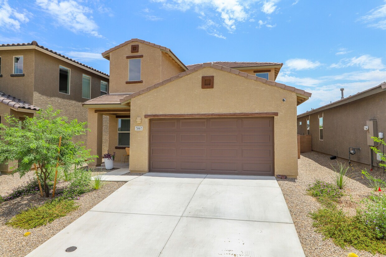 Foto principal - 7867 S Walnutview Dr