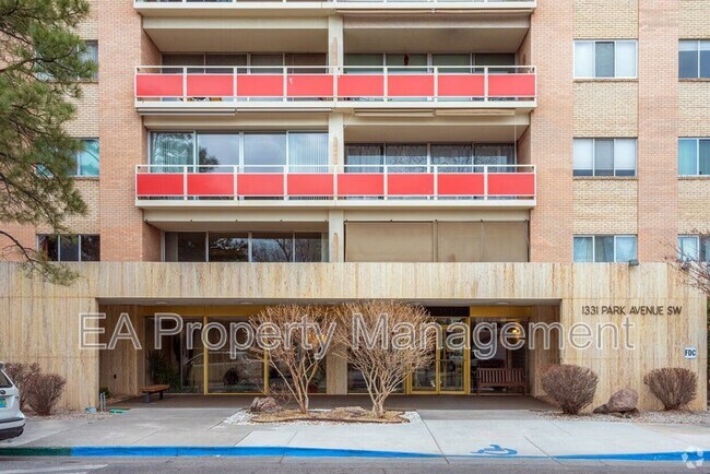 Building Photo - 1331 Park Ave SW