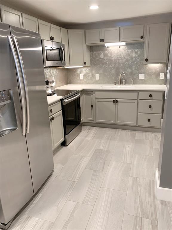 Building Photo - 113 Pacific St