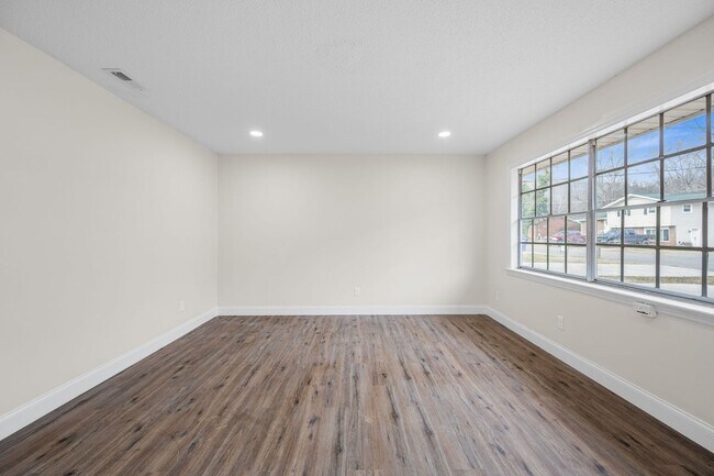 Building Photo - 3336 Gundy Dr