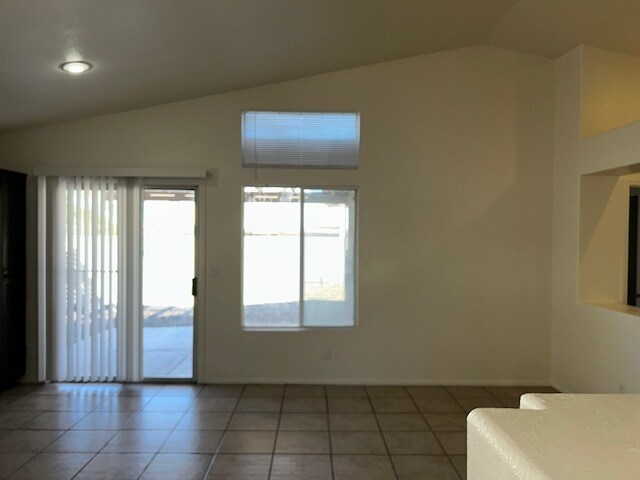 Foto del edificio - 1236 Silver Prospect Dr