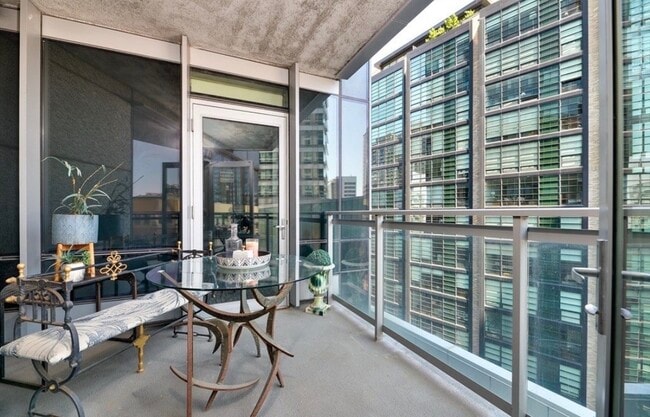 Building Photo - 1 Avery St