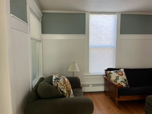 Building Photo - 3 Bed 1 Bath Single Family Home Close to H...