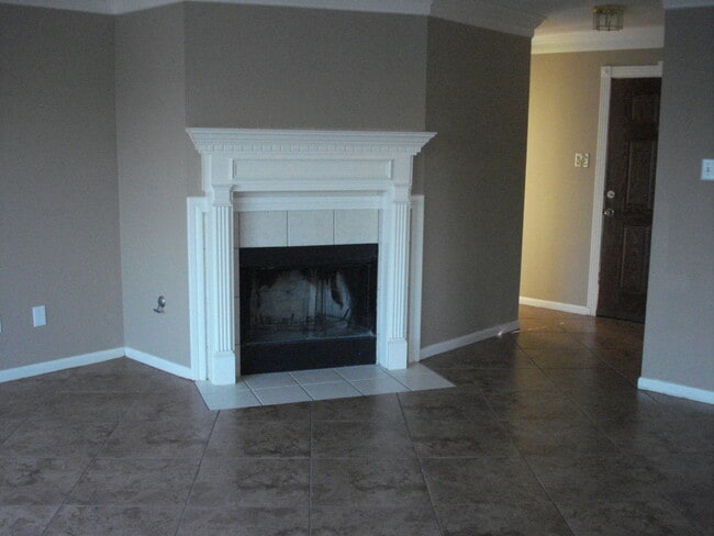 Foto del edificio - COMING SOON. @ A Great Location!