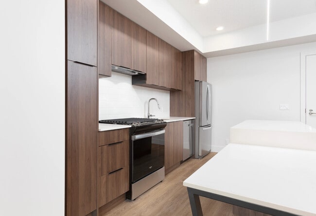 3BT1-NW - Kitchen - UXBorough Living