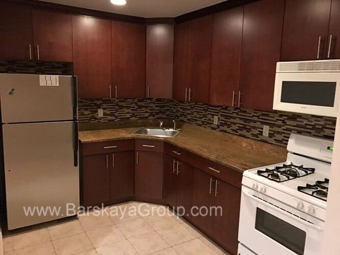 Foto principal - 19-61 76th St