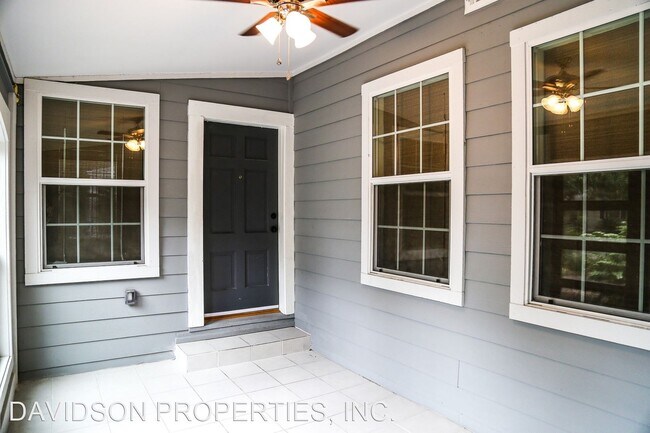 Building Photo - 3 br, 2 bath House - 355 Redwood St