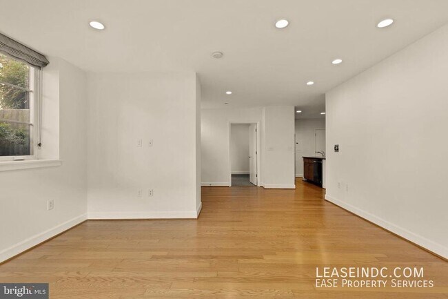 Photo - 150 V St NW Apartment