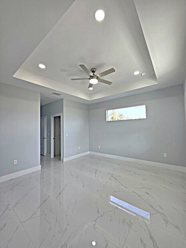 Building Photo - 3717 17th St SW