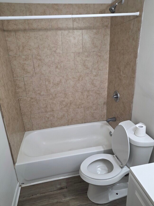 Foto del edificio - 108 8th St