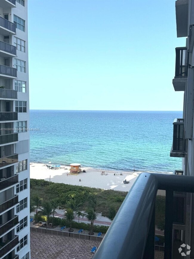 Building Photo - 6039 Collins Ave