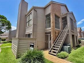 Building Photo - 6701 Sands Point Dr