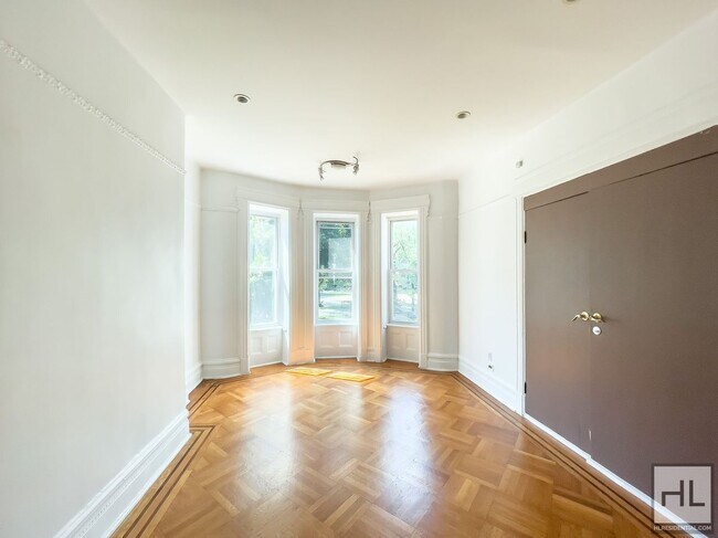Building Photo - Crown Heights, Brooklyn – Spacious 4-Bedro...