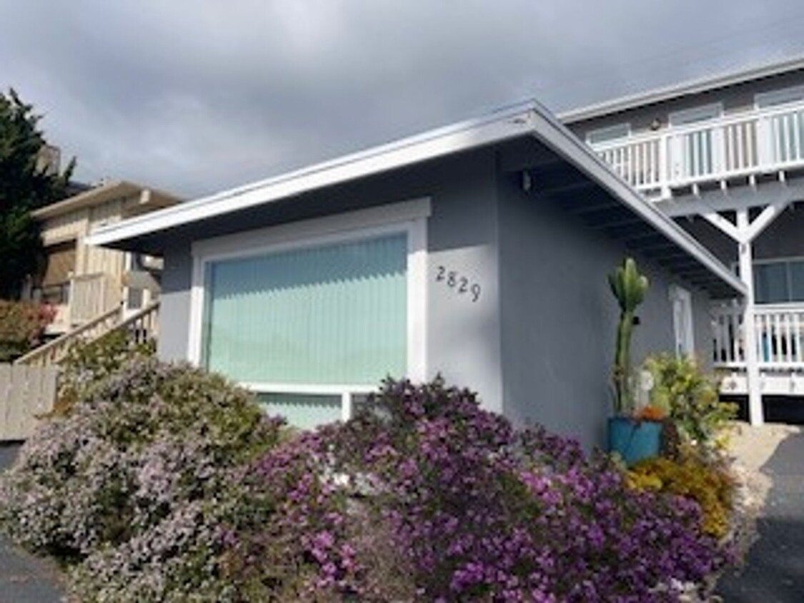 Foto principal - Just Reduced RENT Charming studio located ...