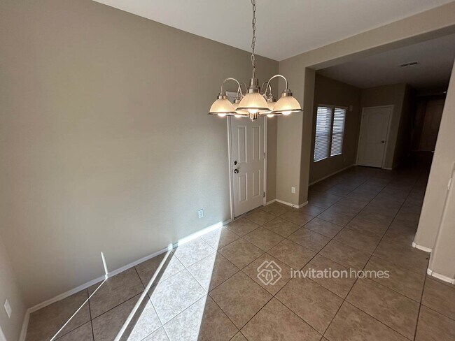 Foto del edificio - 6421 W Barbara Ave