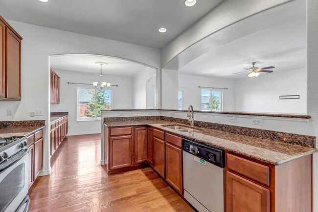 Photo - Clean and Spacious Home for Rent-Peyton- 80831