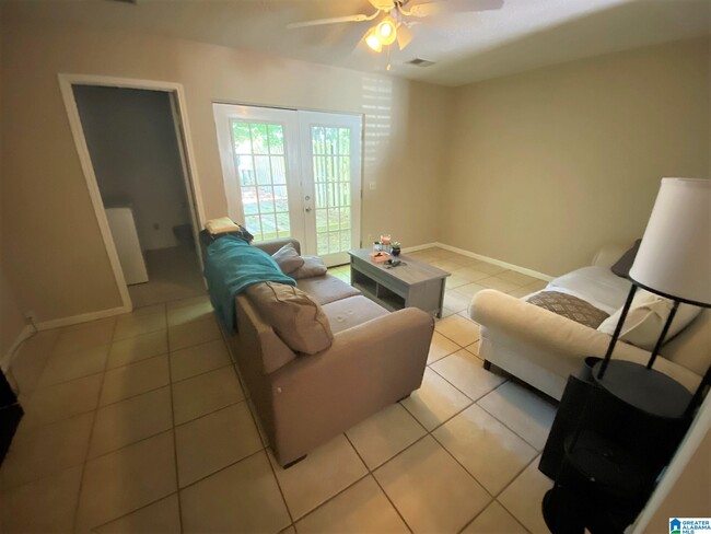 Foto del edificio - 1426 Applegate Dr