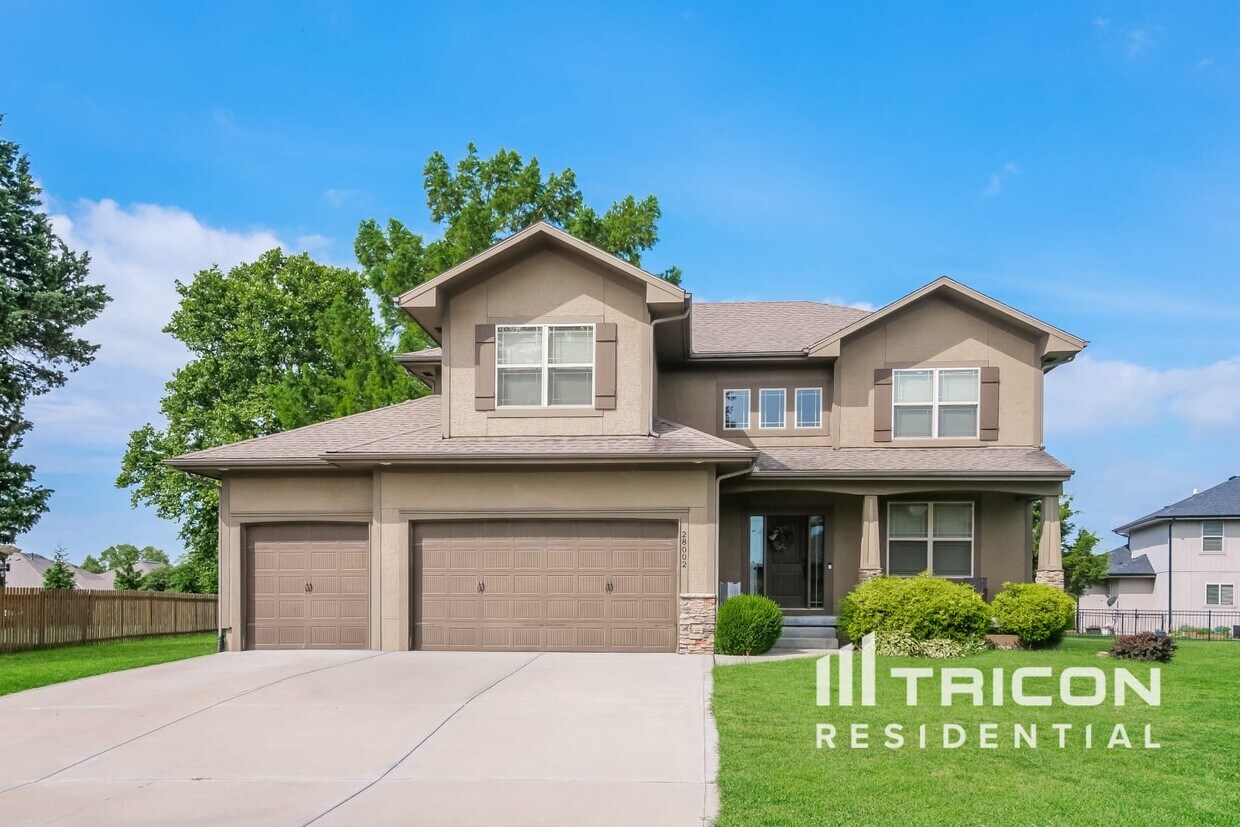 Foto principal - 28002 Howard Dr
