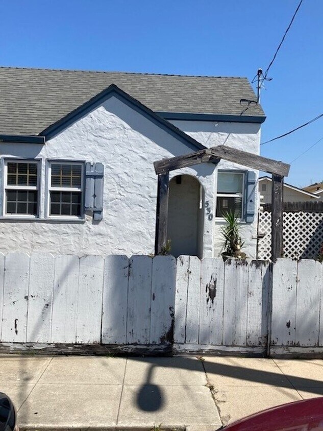 Primary Photo - 530 Archer St