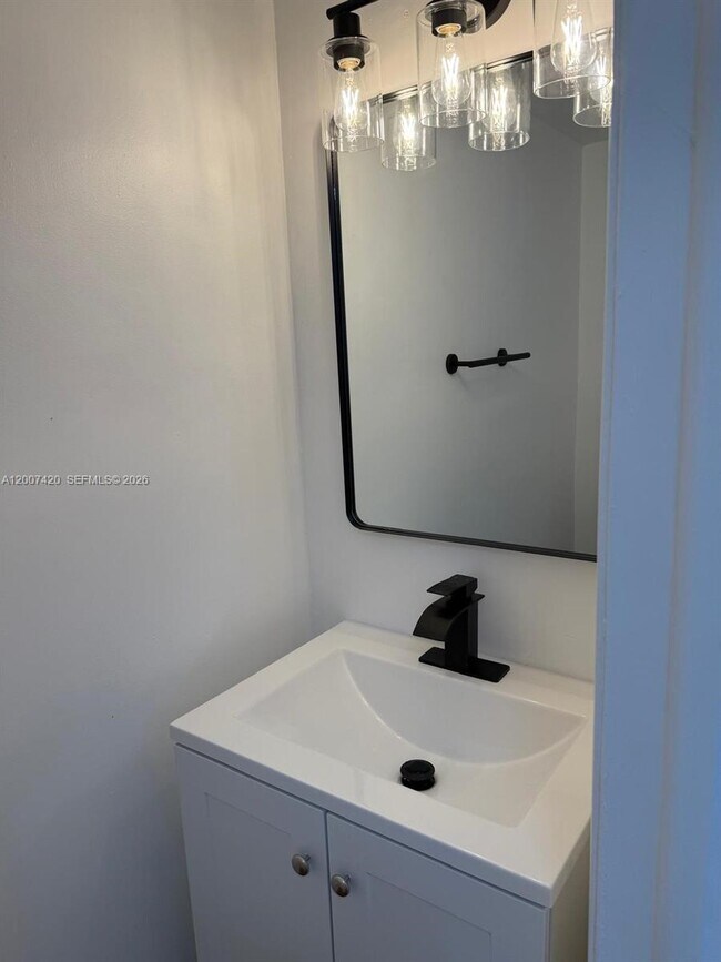 Foto del edificio - 4163 SW 66th Terrace