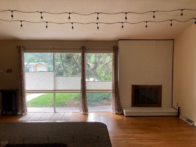 Floor to Ceiling Front Window - 2545 Teller St