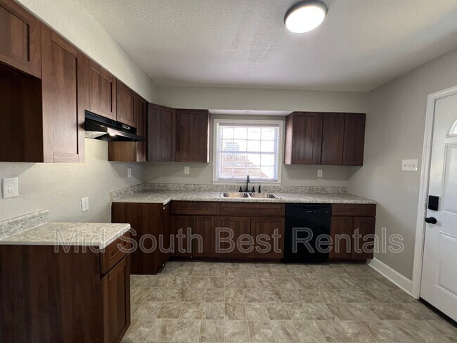 Building Photo - 2066 Laramie St