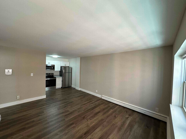 Foto del edificio - 1560 N Prospect Ave