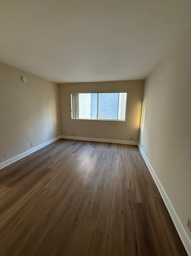 Building Photo - The Cove