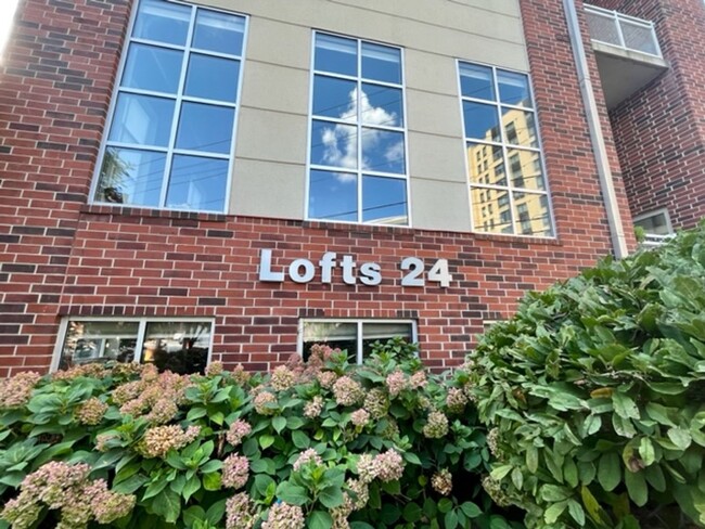 Foto del edificio - 289 - 8326 Fenton Street #B