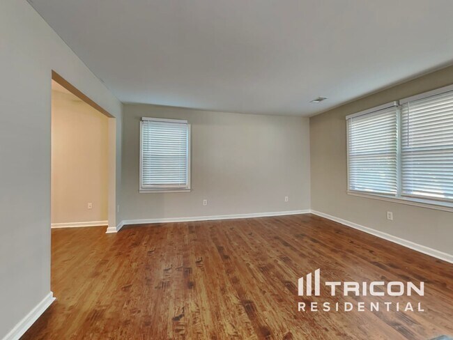 Foto del edificio - 3520 Rockfort Dr