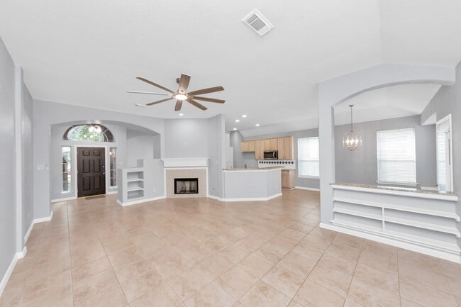 Building Photo - 1819 Misty Falls Ln