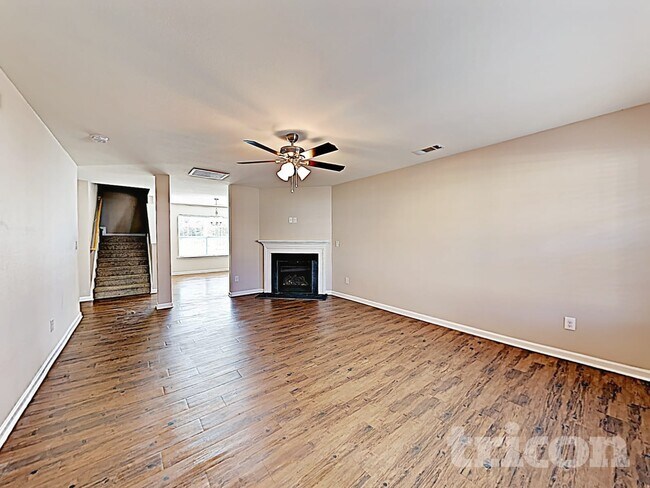 Foto del edificio - 2414 Dewey Creek Ln