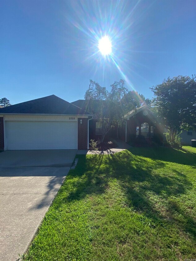 2225 Redwood Dr, Benton, AR 72015 House Rental in Benton, AR