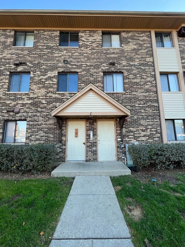 1 Parkside Ct Unit 5, Vernon Hills, IL 60061 Condo for Rent in Vernon
