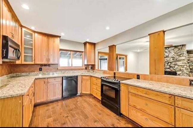 Building Photo - 3204 Dalrock Rd