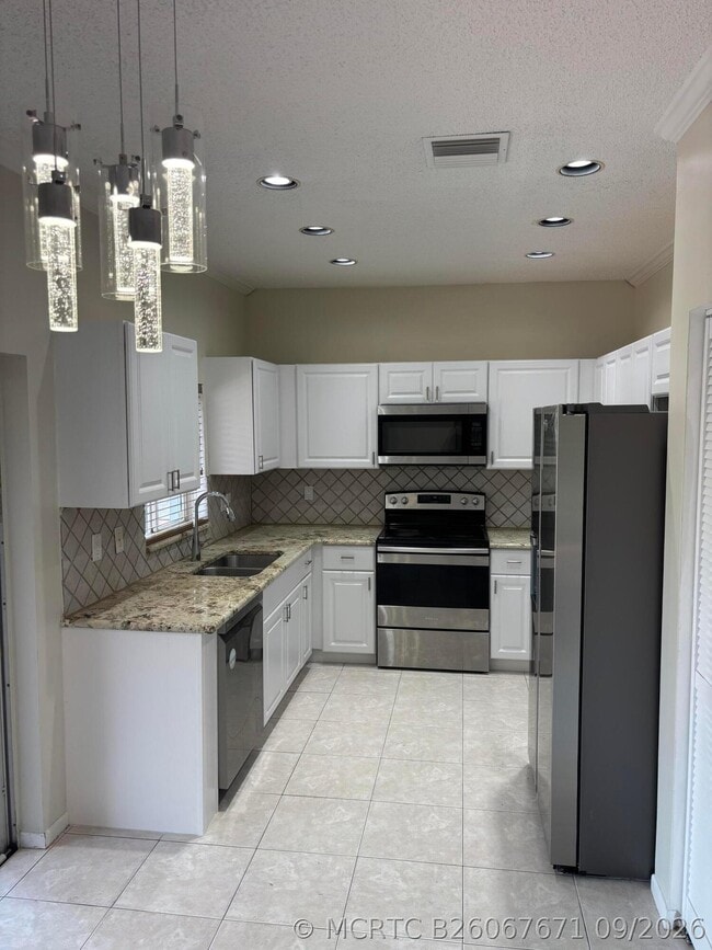 Building Photo - 10837 Palm Spring Dr
