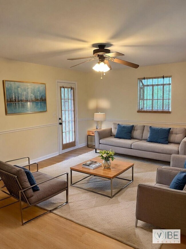 Foto del edificio - 3 Bed 2 Bath Donelson House – Available Early September! $2200