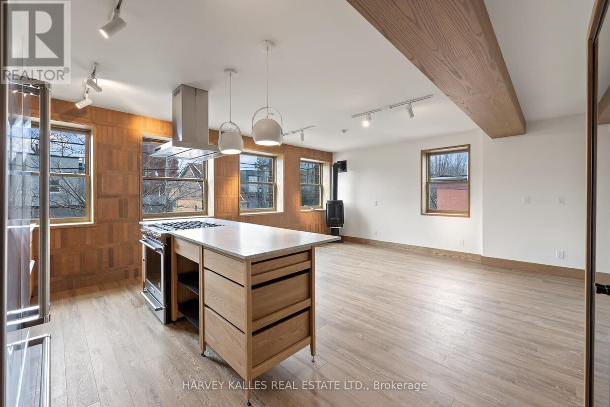 Photo principale - 663 Greenwood Ave