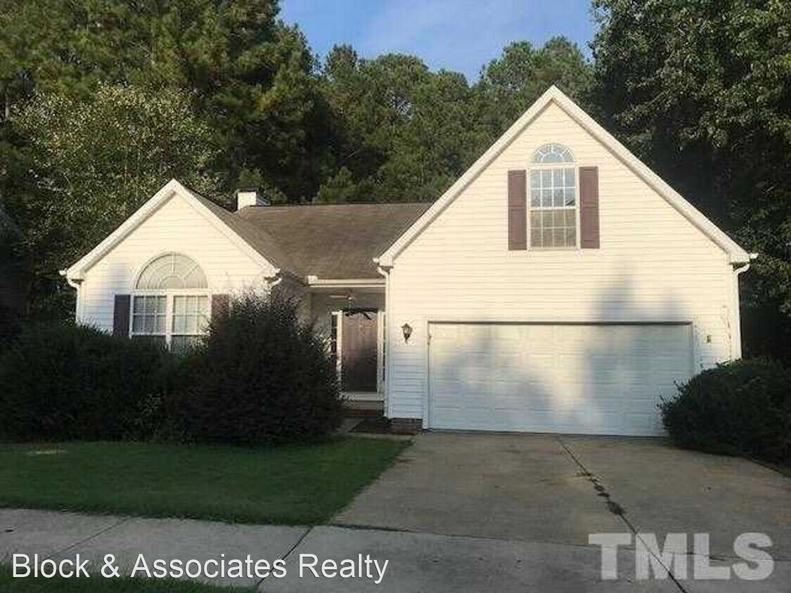 Primary Photo - 3 br, 2 bath House - 417 Bergen Ave