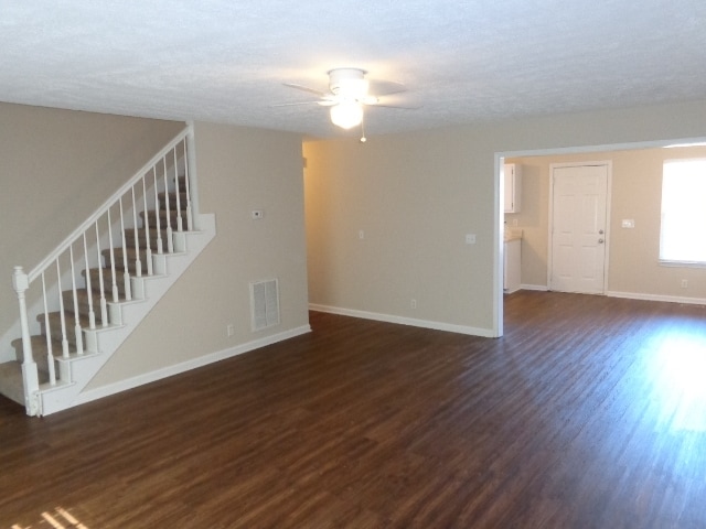 Foto del edificio - 2836 Islington Dr