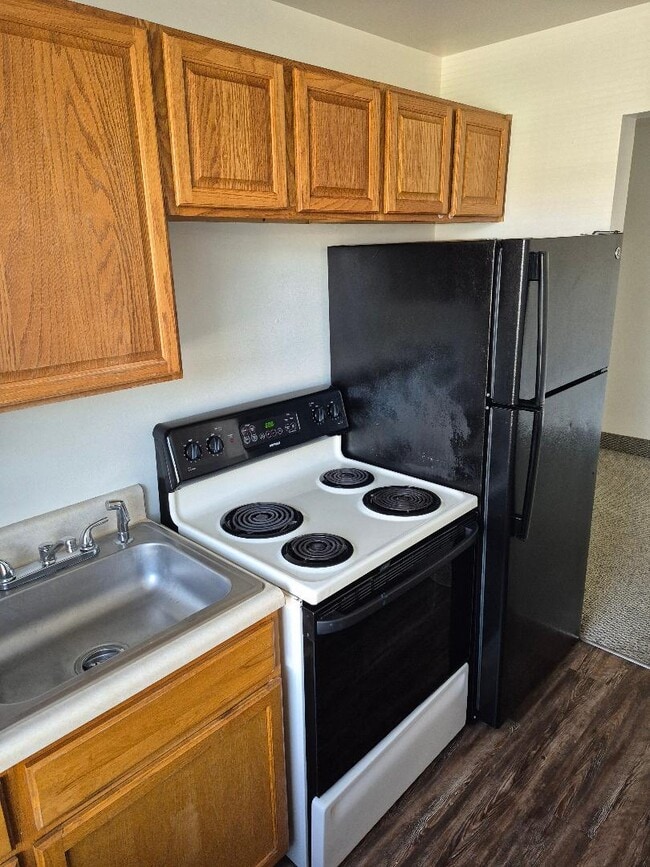 Kitchen - 3535 State St
