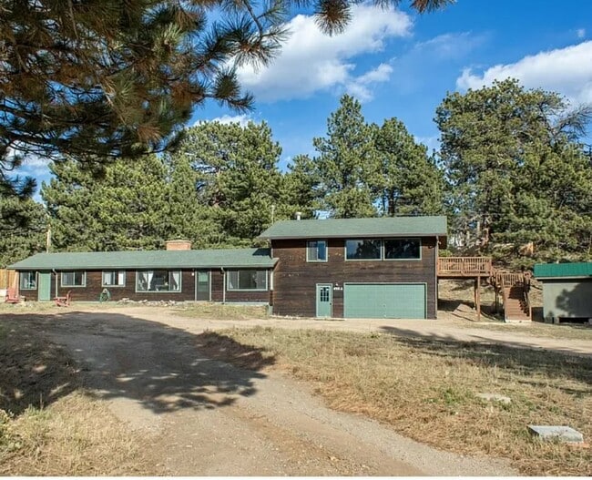 Foto del edificio - 450 Hillside Ln