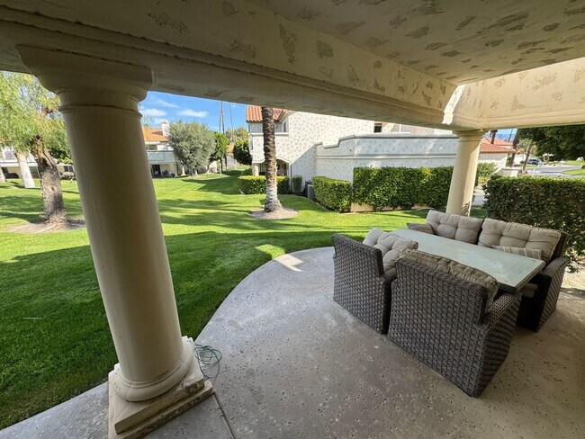 Building Photo - Long Term - 3 Bed 2 Bath in Desert Falls!